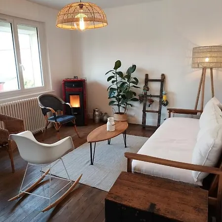 Maison Au Coeur Du Bourg, Plages A Pied Holiday home